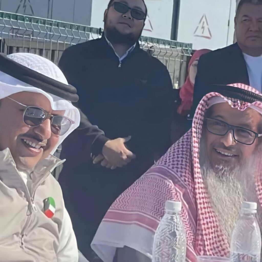 مجحم مشبب الجلال وطلال سعد الجلال في حفل افتتاح دار الأيتام في جمهورية غيرقستان - منصة السهول