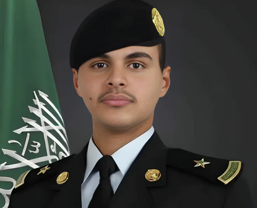 تخرج الملازم بدر محمد العنقودي القباني السهلي من كلية الملك فهد الأمنية تخرج الملازم بدر محمد العنقودي القباني السهلي من كلية الملك فهد الأمنية - منصة السهول