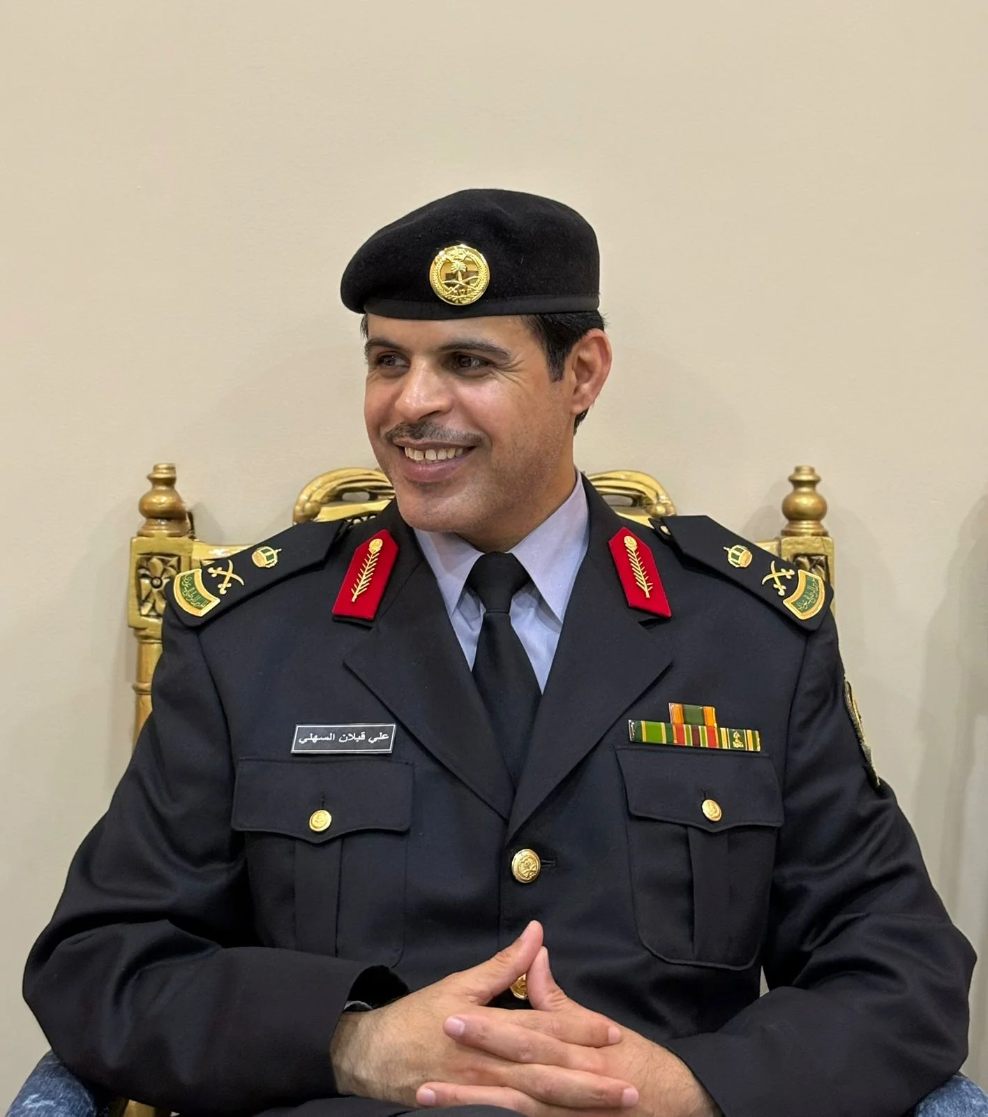 صدر الأمر الملكي الكريم بترقية علي قبلان فهيد آل محميد السهلي إلى رتبة لواء، وإحالته إلى التقاعد، وذلك بعد مسيرة مهنية حافلة بالعطاء والعمل في خدمة الوطن.